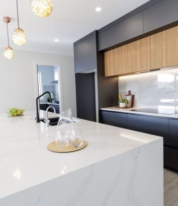 15159326592739268187